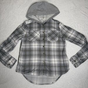BKE Youth Size Medium Gray Hooded Plaid Shirt Long Sleeve Roll Tab Button Down